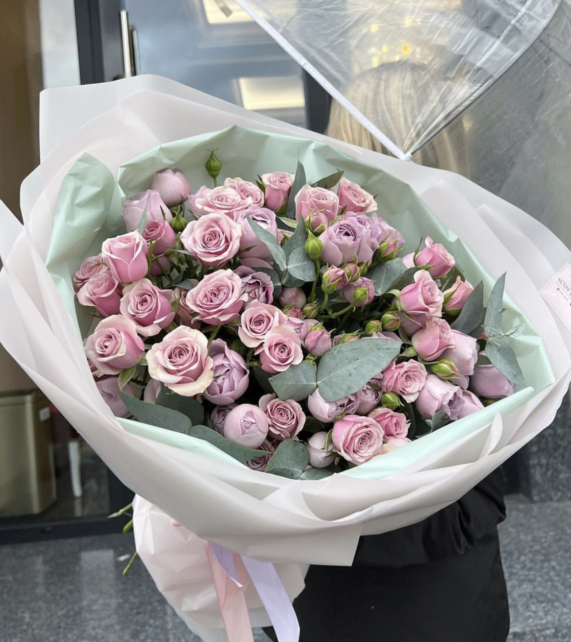 Букет из 15 кустовых роз